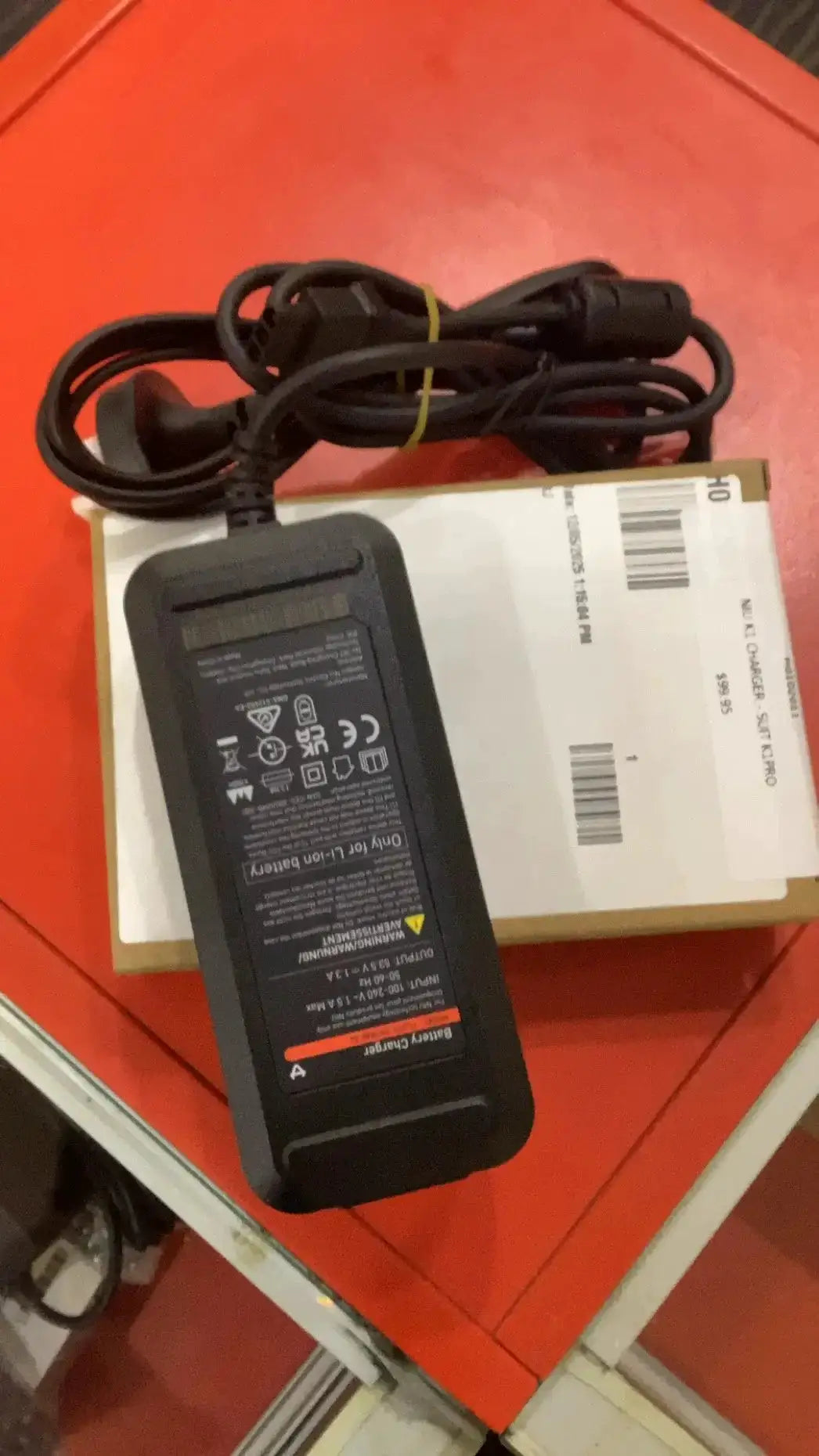 NIU K1 CHARGER - SUIT KQI100/PRO/SPORT by Neltronics