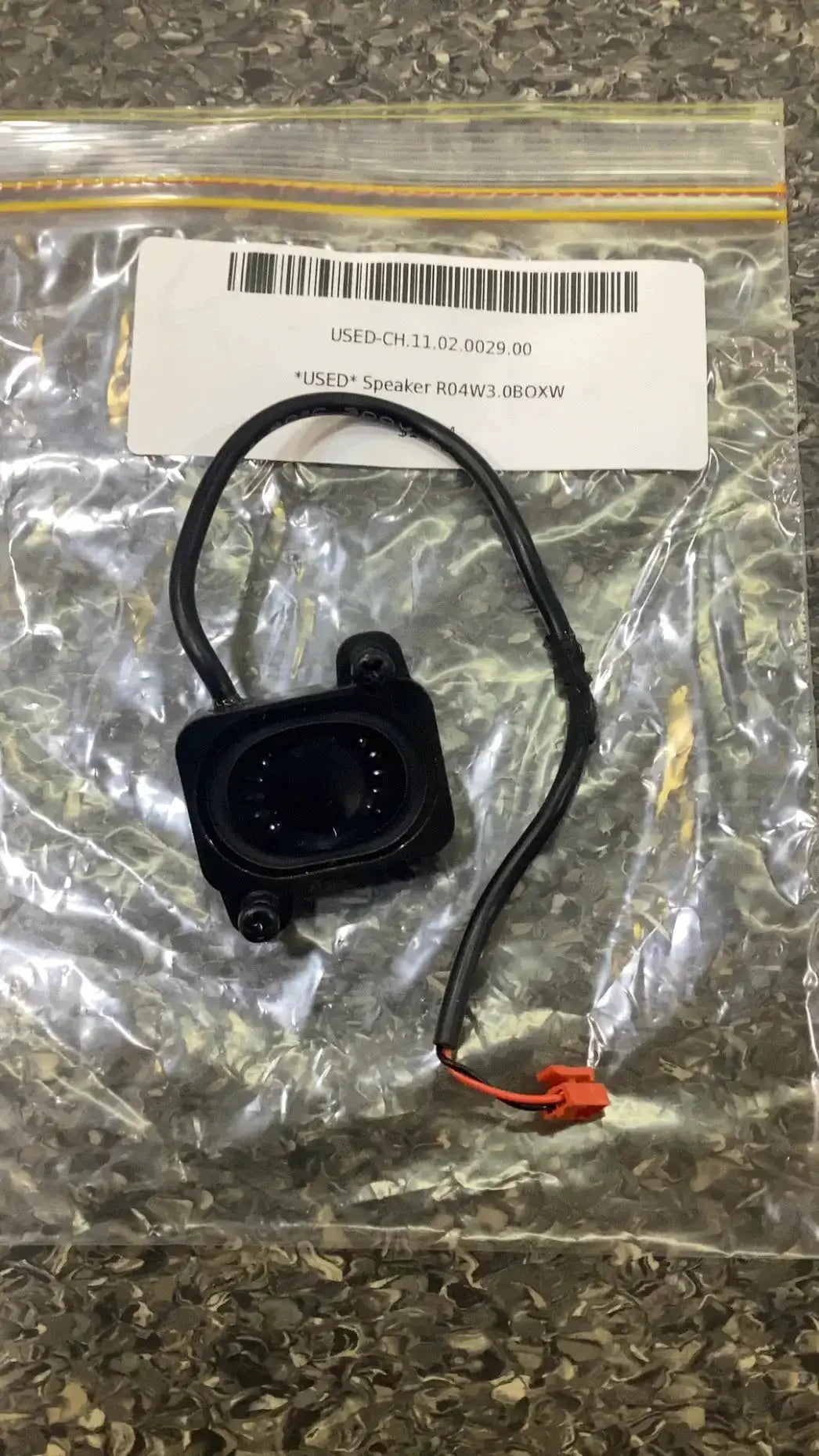 *USED* Speaker R04W3.0BOXW by Trade In