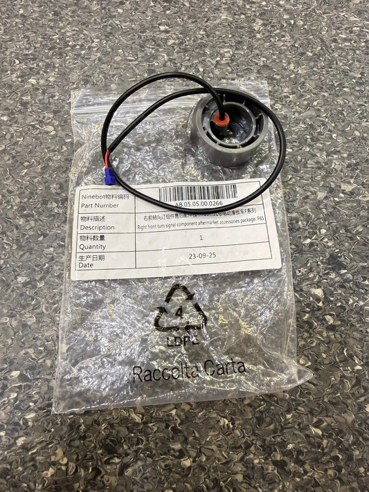 Right front turn signal assembly; F65; Ninebot Kickscooter F-series by Technocity CIN7