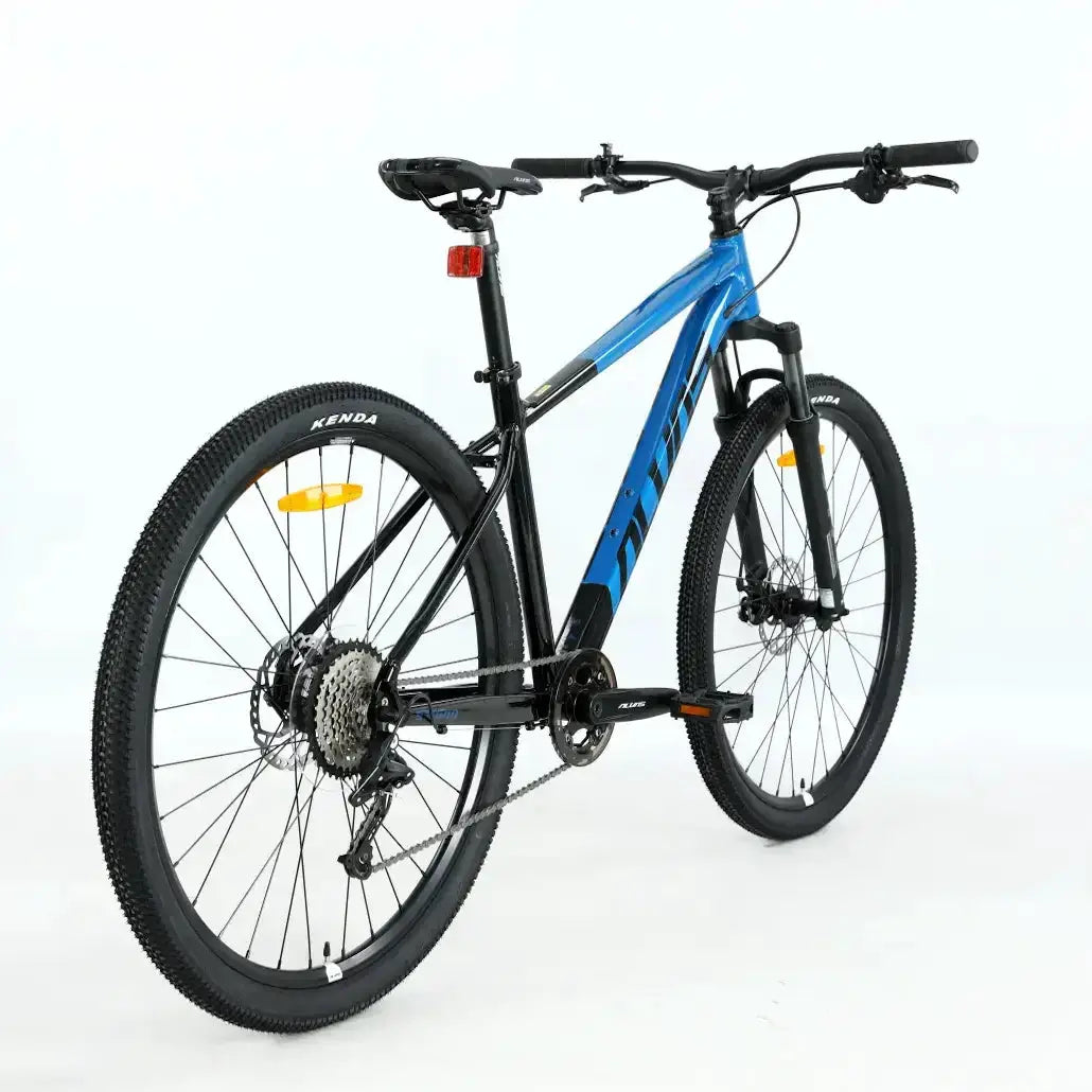 Alvas Storm MX9 by Cyclemotion